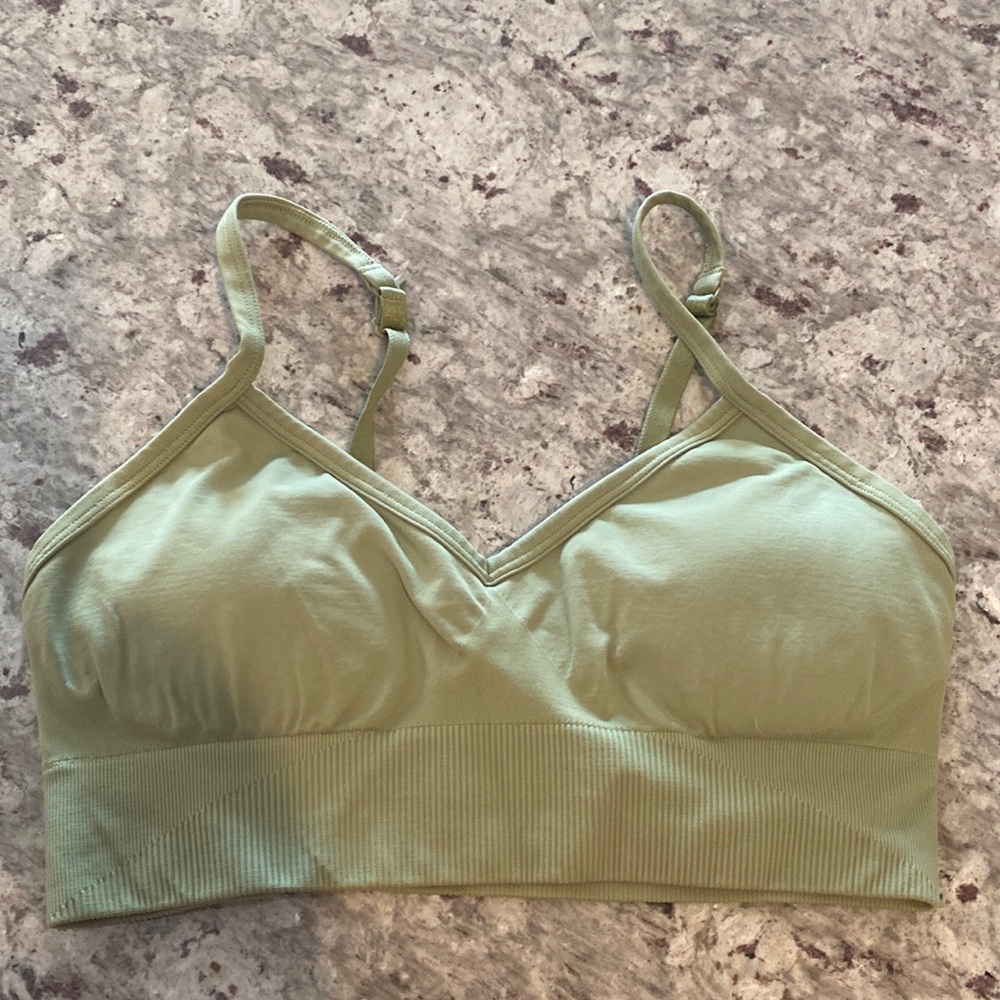 Lululemon Ebb to street bra sz 10 green c/d